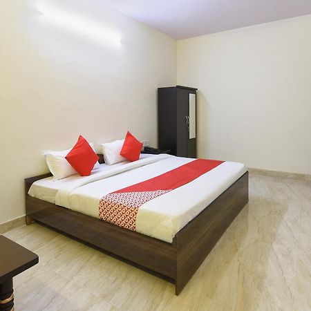 Hotel O Club Residency New Delhi Bagian luar foto