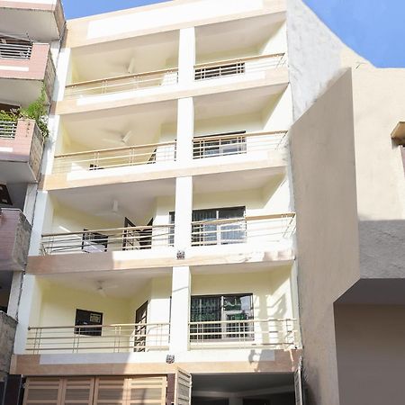 Hotel O Club Residency New Delhi Bagian luar foto