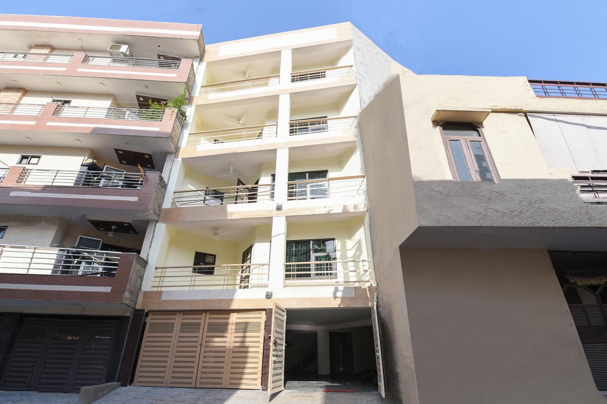 Hotel O Club Residency New Delhi Bagian luar foto