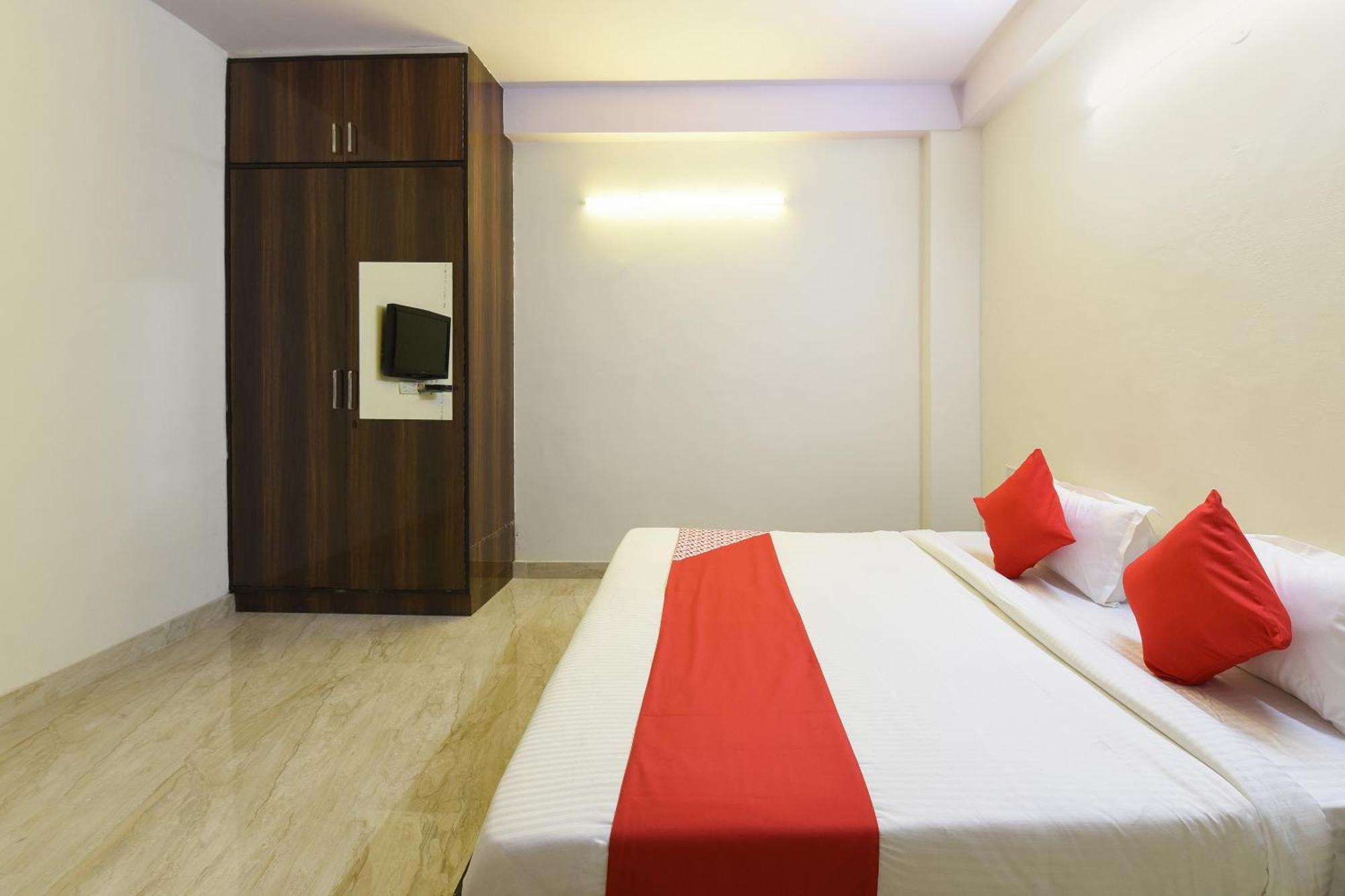 Hotel O Club Residency New Delhi Bagian luar foto