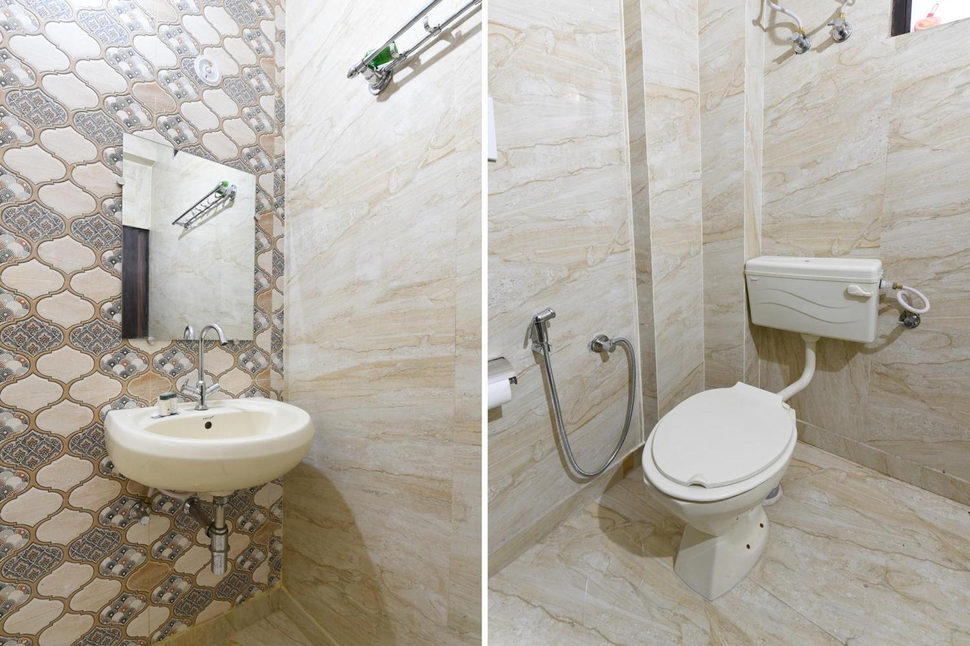 Hotel O Club Residency New Delhi Bagian luar foto